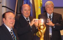 Nicolas Leoz, Blatter and Texeira what a defence!!<br />
<br />
