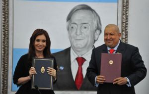 The two presidents at the Miraflores Palace Nestor Kirchner meeting room 