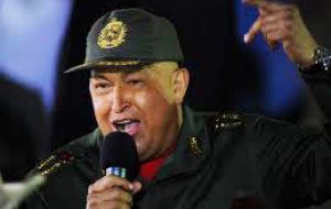 The Venezuelan dictator sings and dances to show he is vigorous 