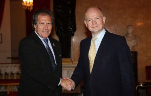Foreign Affairs minister Luis Almagro and Foreign Secretary William Hague