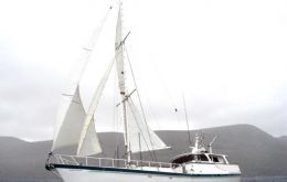 The yacht Australis sails from Chile to Antarctica with British Services expedition