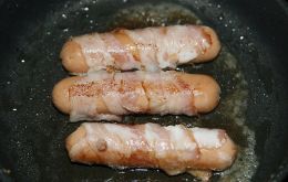 Bacon and sausages in excess of 70 grams per day allegedly could increase the risk  