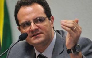 Barbosa said government is forecasting growth in 2012 in a range of 4% to 5%. 