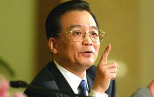 Premier Wen Jiabao, Beijing willing to help but via the IMF 