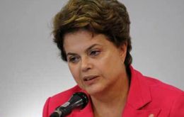 The expansionary policy “forces us to protect our industries” claims Dilma Rousseff