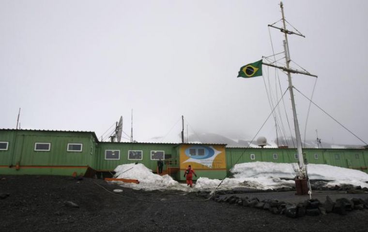 The Comandante Ferraz station before the blaze 