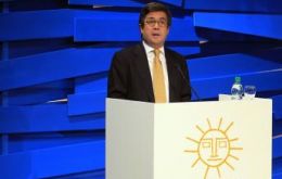 If China growth slows, “commodities prices could drop 30%”, says report presented by IADB president Luis Alberto Moreno  