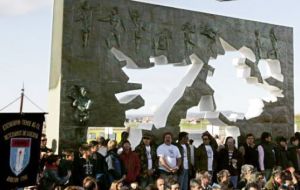 Hundreds participated in the vigils of Ushuaia and Rio Grande 