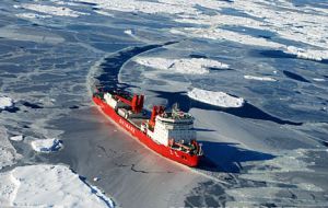 Xuelong, the current Antarctic vessel has just returned from its 28th expedition (Photo: Xinhuanet)
