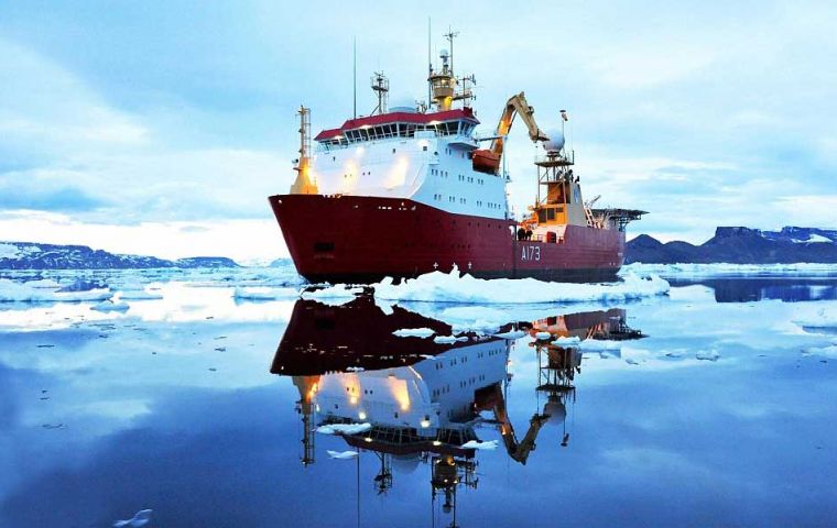 The Royal navy Ice patrol went 1.300 km south of Cape Horn 