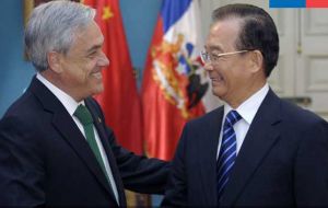 Piñera and Wen plant to double bilateral trade by 2015