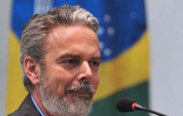 Foreign minister Patriota says he talked about Paraguay with Secretary of state Hillary Clinton 