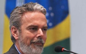 Foreign minister Patriota says he talked about Paraguay with Secretary of state Hillary Clinton 