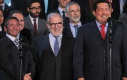 The Venezuelan president with the Brazilian delegation 