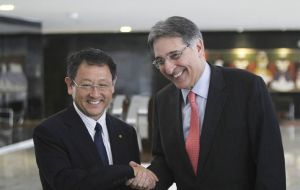 Toyota president Akio Toyoda and Minister Pimentel at the ceremony  