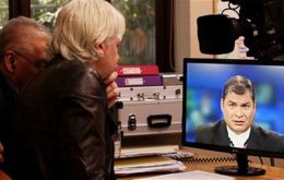 An odd couple: President Correa and Assange