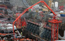 Sixty-two reactors are under construction, in addition to the 435 units now in operation