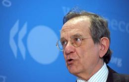 Chief economist Pier Carlo Padoan says German economy in process of contraction 