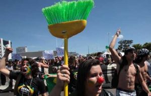 The colourful protest included a coffin with the sign of “mensalao” 