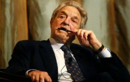 Financier Soros: “Either alternative would be better than to persist on the current course.” 