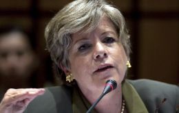 Alicia Bárcena, Executive Secretary of ECLAC: companies exporting one single product for one single market prevail 