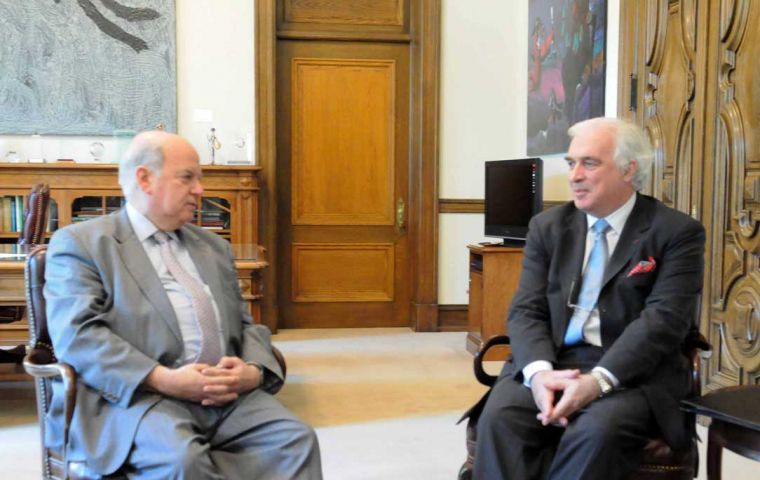 Permanent Observer of Belgium Ambassador Jan Matthysen (R) and OAS Secretary General Insulza after signing the agreement
