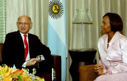 SAfrican Minister Maite Nkoana-Mashabane (R) during a press conference next to Argentina’s Timerman (Photo: Telam)