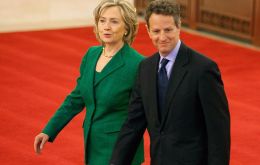 Timothy Geithner and Hillary Clinton are stepping down from cabinet 