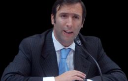 Lorenzino accuses speculators are betting Argentina will default on its obligations  