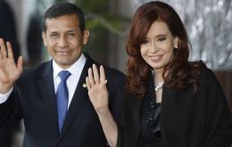Cristina Fernandez and Peruvian visiting president Ollanta Humala 