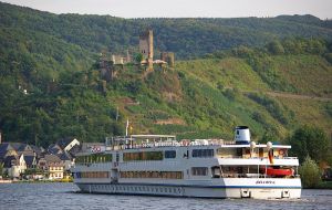 The MS Bellriva sailing along the Rhine