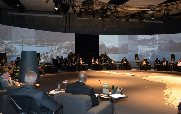 Leaders and representatives from EU and CELAC during the summit