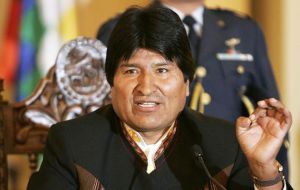 “With Repsol we have excellent relations” said the Bolivian president, but “we won’t tolerate looting”