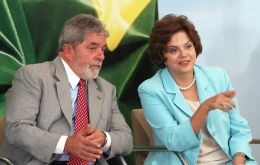 President Rousseff and her mentor Lula da Silva (R)