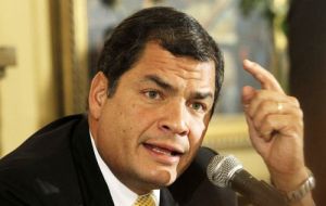 Correa blasted the ‘scandalous attitude of the international tribunal” which ordered him to suspend the ruling of an Ecuadorean court 