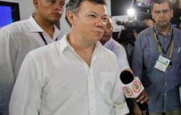 A sombre Colombian president addressing the nation 