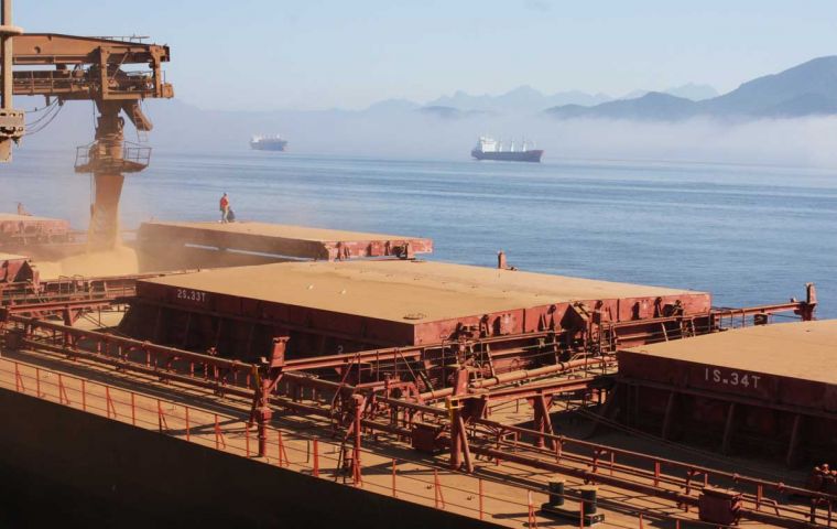 In Paranagua, waiting times for ships loading soy beans reached a peak of 45 days in 2012