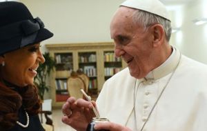 The Argentine president gave the Pope a hand-made mate with silver engravings and a vicuña poncho