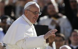 By choosing December the Pope avoids involvement in Argentina’s October mid term elections 