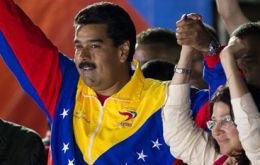 Maduro ready to assume responsibility and to fight on