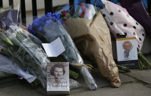Mourners leave flowers and messages at Baroness Thatcher residence  