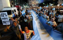 Hundred of thousands congregated in downtown Buenos Aires emblematic sites