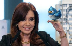 Cristina Fernandez, Santos, Maduro, Peña Nieto love twitting, but for Dilma it is a waste of time 