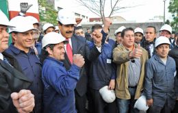 The Venezuelan president cheered at the Urutransform factory