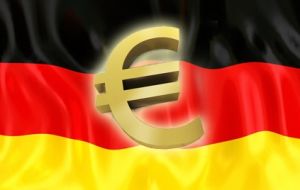 Opinion polls regularly show a majority of Germans still back the Euro, but…