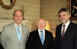 Guillermo Carmona and Senator Filmus next to Irish president Michael Higgins 