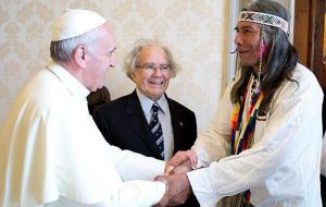 Pope Francis, Qom leader and Perez Esquivel (Centre)