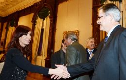 The top executives from Chevron and YPF later in the evening met with President Cristina Fernandez 