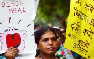 The recent tragic poisoning at the Bihar school in India is a reminder of how serious the problem is (Photo: AFP) 