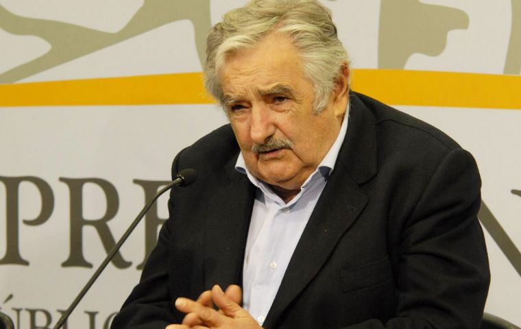 Mujica expressed admiration (and gratitude) for Argentines dollar quest and love for Uruguay 